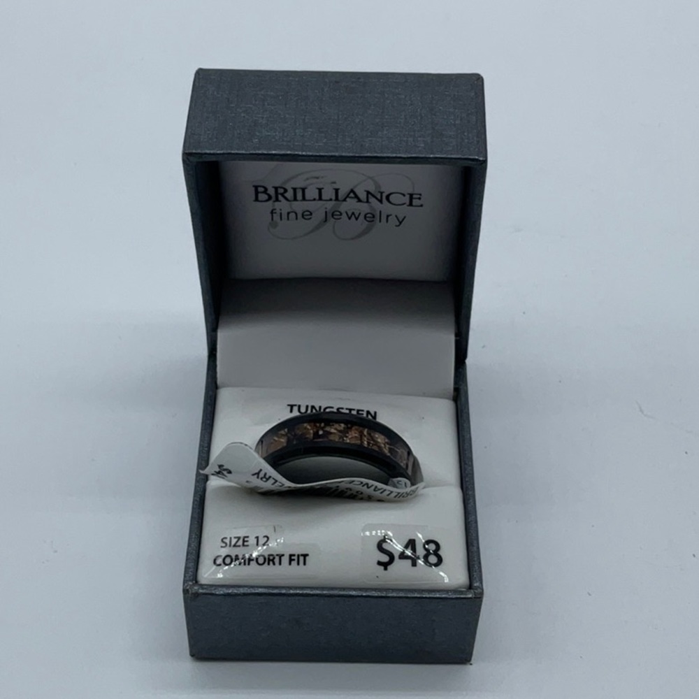 Brilliance fine jewelry Tungsten/Camo comfort fit ring